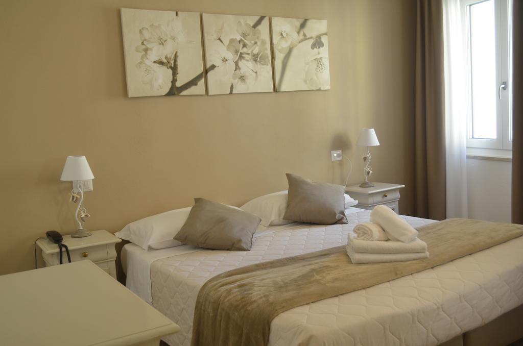 Hotel RivaMia Esterno foto